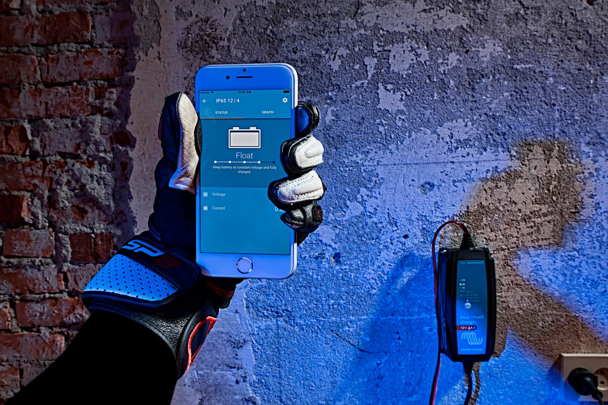 Victron Blue Smart IP65 12V 15A akkulaturi - Happy Angler