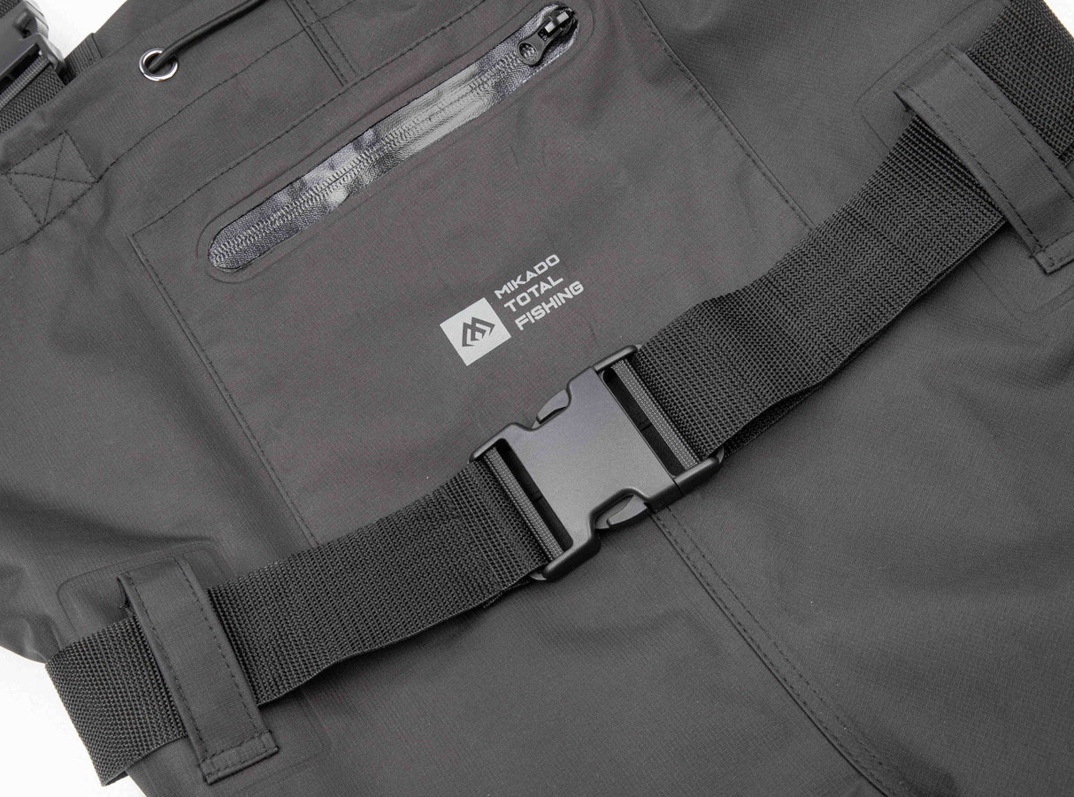 Mikado Black Basic kahluuhousut saappailla