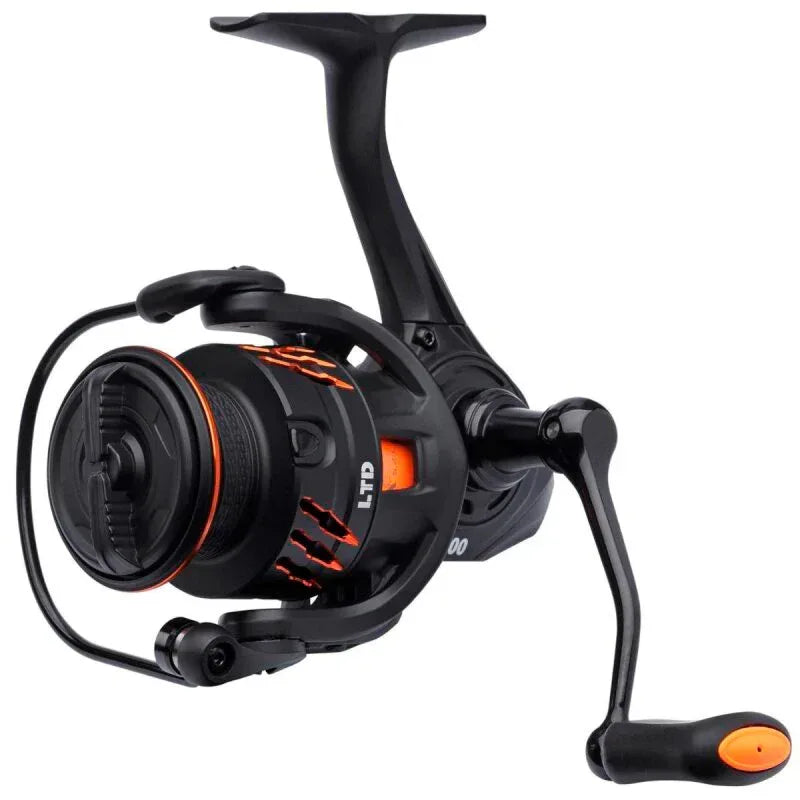 Savage Gear Orange LTD haspelrulle