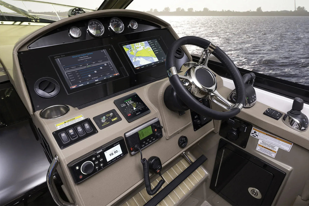 Garmin Compact Reactor 40 Hydraulic autopilotti GHC 50 ohjausyksiköllä - Happy Angler