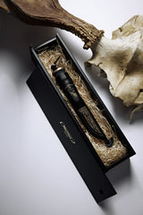 Marttiini Hirvi Black puukko lahjalaatikossa - Happy Angler